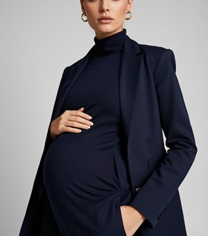 Elegant Maternity Suit – Timeless Power Set